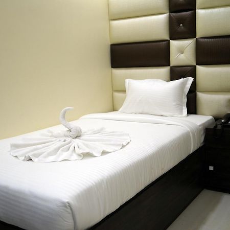 Hotel Silver Arcade Māldah 外观 照片