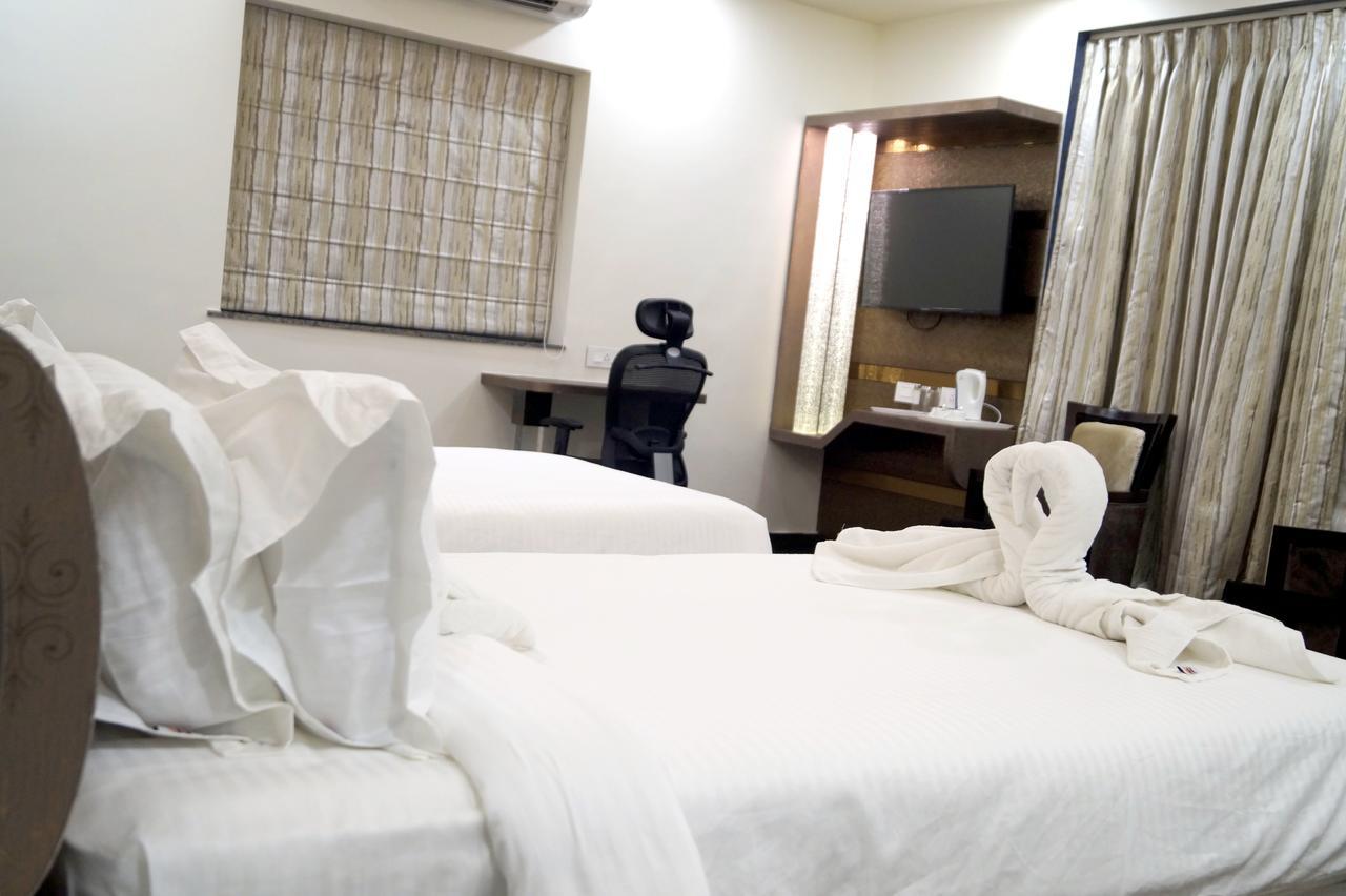Hotel Silver Arcade Māldah 外观 照片