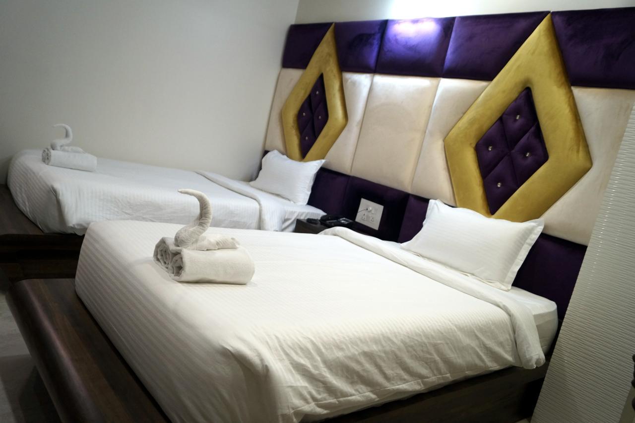 Hotel Silver Arcade Māldah 外观 照片